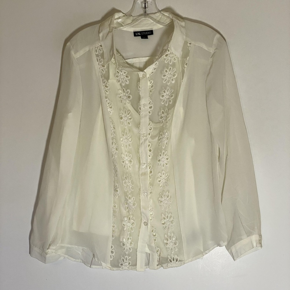 I.N.‎ Studio Blouse Womens Medium White Sheer Floral Lace Button Front Top